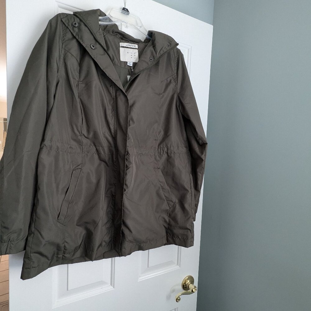 and  ea  wy Lined lightweight Jacket olive green water resistant